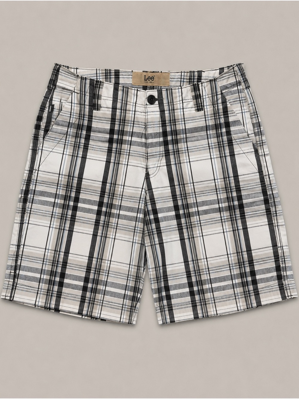 Lee Men’s Black & White Plaid Flat-Front Shorts